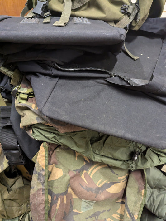 Army Rucksack Or Holdall (Random G2+)